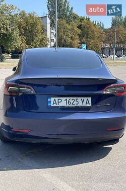 Седан Tesla Model 3 2023 в Киеве
