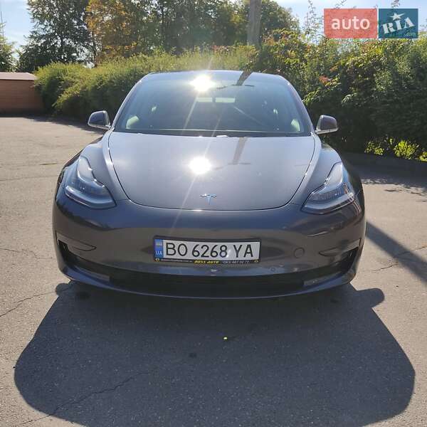 Седан Tesla Model 3 2019 в Тернополі