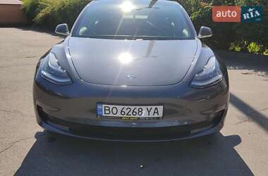 Седан Tesla Model 3 2019 в 
