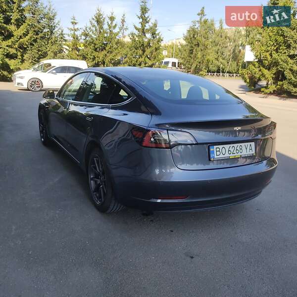 Седан Tesla Model 3 2019 в Тернополі