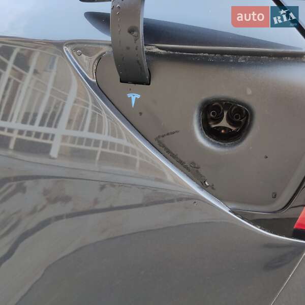 Седан Tesla Model 3 2019 в Тернополі