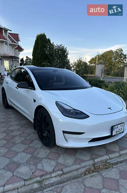 Седан Tesla Model 3 2021 в Южноукраинске