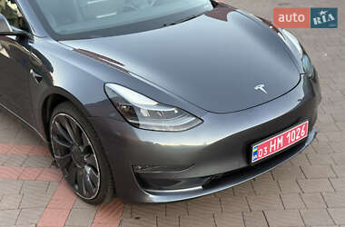 Седан Tesla Model 3 2021 в 