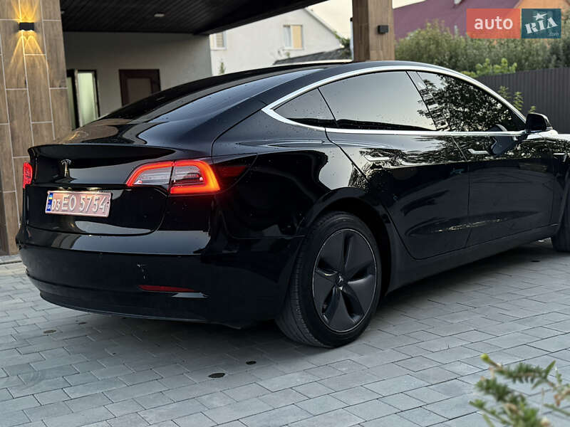 Седан Tesla Model 3 2020 в Виноградове