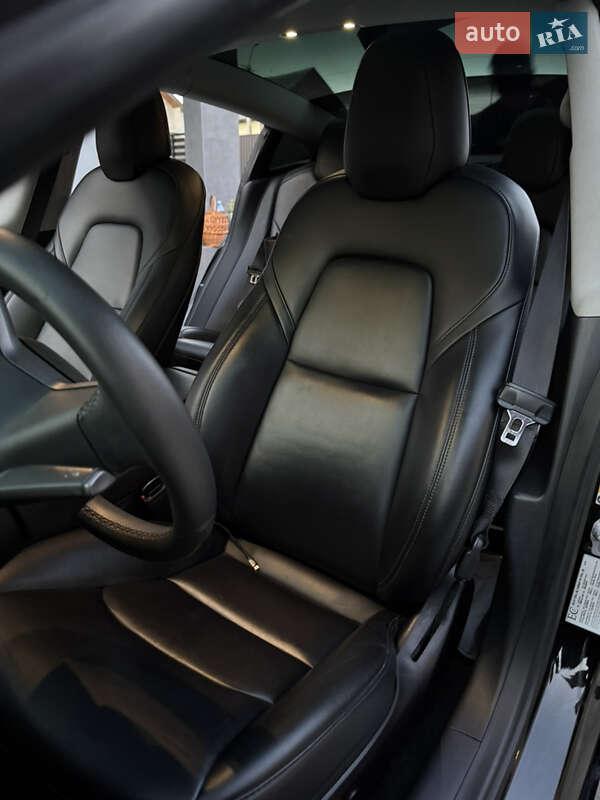 Седан Tesla Model 3 2020 в Виноградове
