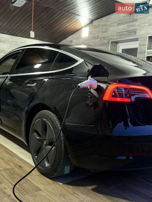 Седан Tesla Model 3 2020 в Виноградове