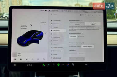 Седан Tesla Model 3 2020 в 