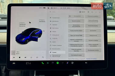 Седан Tesla Model 3 2020 в 