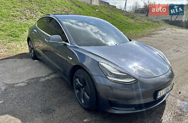 Седан Tesla Model 3 2019 в 