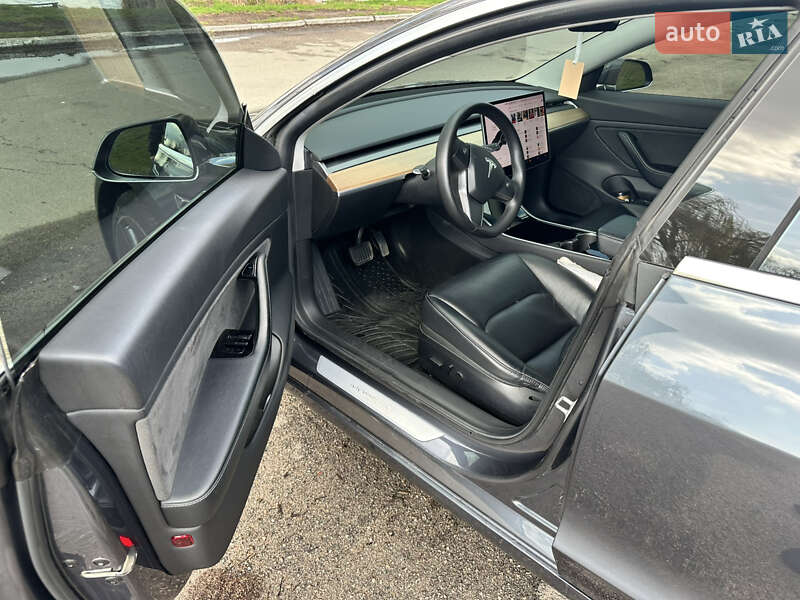 Седан Tesla Model 3 2019 в Белой Церкви