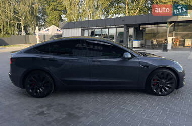 Седан Tesla Model 3 2023 в 