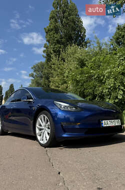 Седан Tesla Model 3 2019 в 