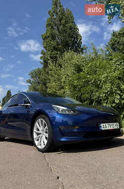 Седан Tesla Model 3 2019 в Львове