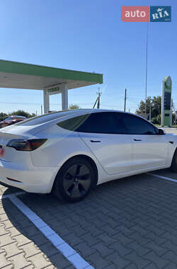 Седан Tesla Model 3 2021 в 