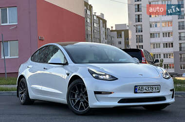 Седан Tesla Model 3 2021 в 