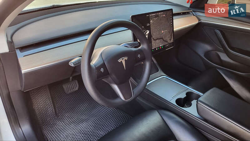 Седан Tesla Model 3 2021 в Вінниці