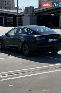 Седан Tesla Model 3 2020 в 