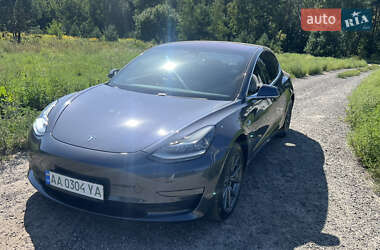 Седан Tesla Model 3 2017 в Киеве
