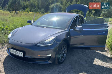 Седан Tesla Model 3 2017 в 
