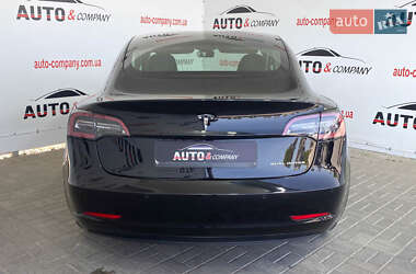 Седан Tesla Model 3 2020 в 