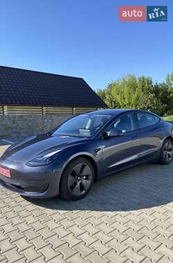 Седан Tesla Model 3 2022 в Калиновке