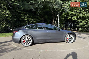 Седан Tesla Model 3 2019 в 