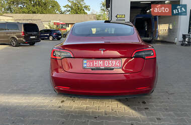 Седан Tesla Model 3 2020 в 