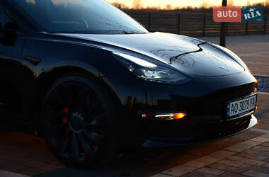 Седан Tesla Model 3 2021 в 