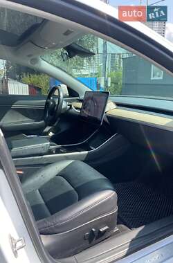 Седан Tesla Model 3 2018 в 