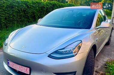 Седан Tesla Model 3 2018 в 
