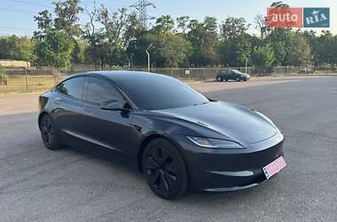 Седан Tesla Model 3 2024 в Днепре