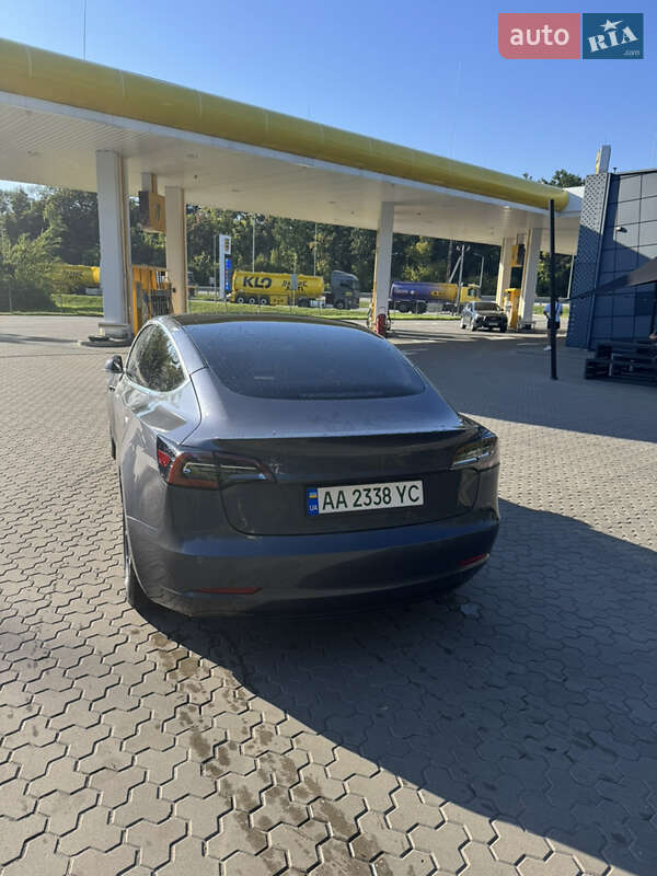 Седан Tesla Model 3 2019 в Киеве