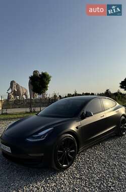 Седан Tesla Model 3 2020 в Івано-Франківську