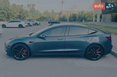 Седан Tesla Model 3 2022 в Запоріжжі