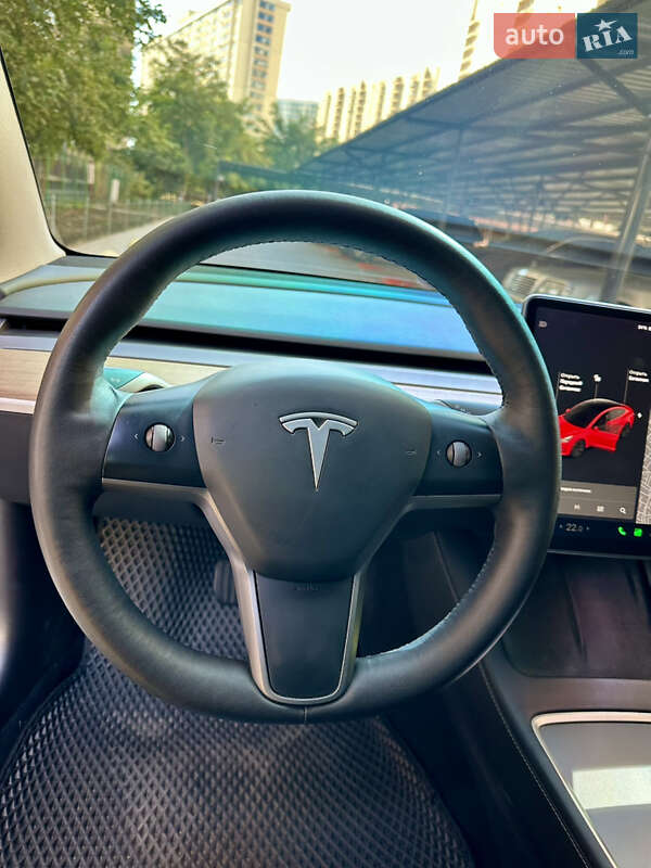 Седан Tesla Model 3 2021 в Одесі