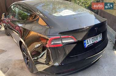Седан Tesla Model 3 2021 в Киеве