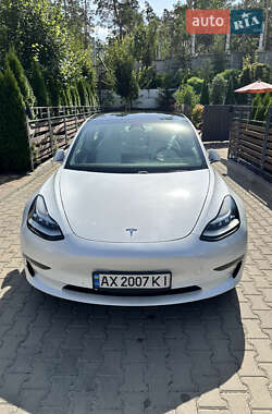 Седан Tesla Model 3 2019 в 