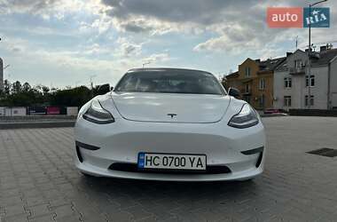 Седан Tesla Model 3 2020 в 