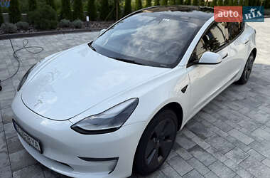 Седан Tesla Model 3 2021 в Львові