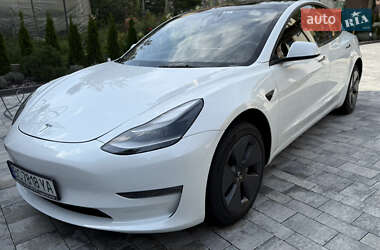 Седан Tesla Model 3 2021 в Львові