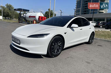 Седан Tesla Model 3 2024 в Днепре