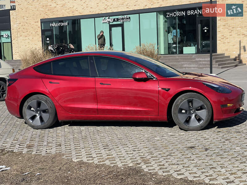 Седан Tesla Model 3 2022 в Львові фото 43 Седан Tesla Model 3 2022 в Львові