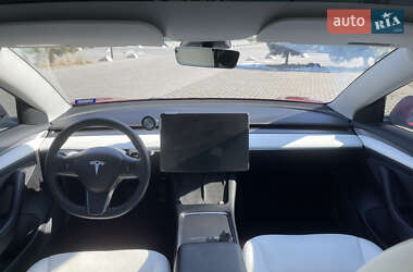 Седан Tesla Model 3 2022 в 