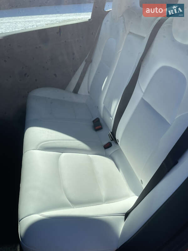 Седан Tesla Model 3 2022 в Львові фото 77 Седан Tesla Model 3 2022 в Львові