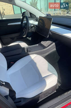 Седан Tesla Model 3 2022 в 