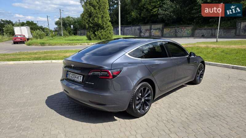 Седан Tesla Model 3 2018 в Львове фото 10 Седан Tesla Model 3 2018 в Львове