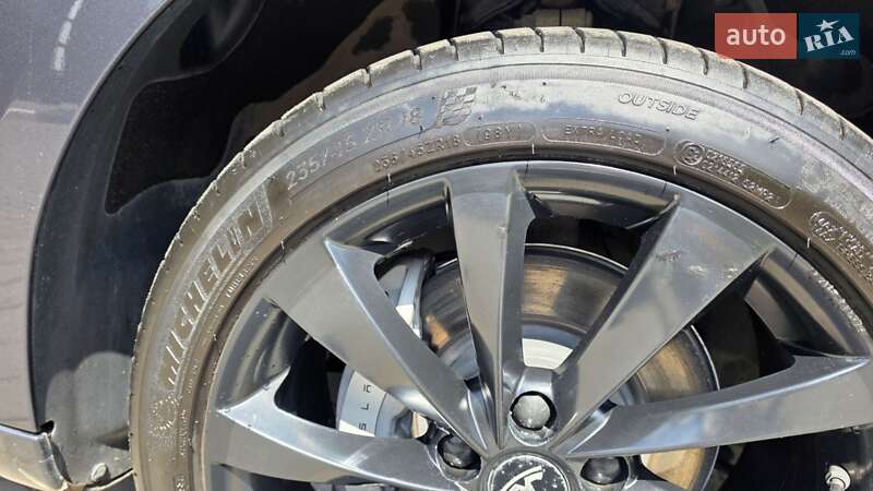 Седан Tesla Model 3 2018 в Львове фото 36 Седан Tesla Model 3 2018 в Львове