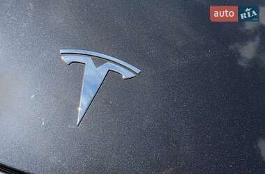 Седан Tesla Model 3 2018 в 