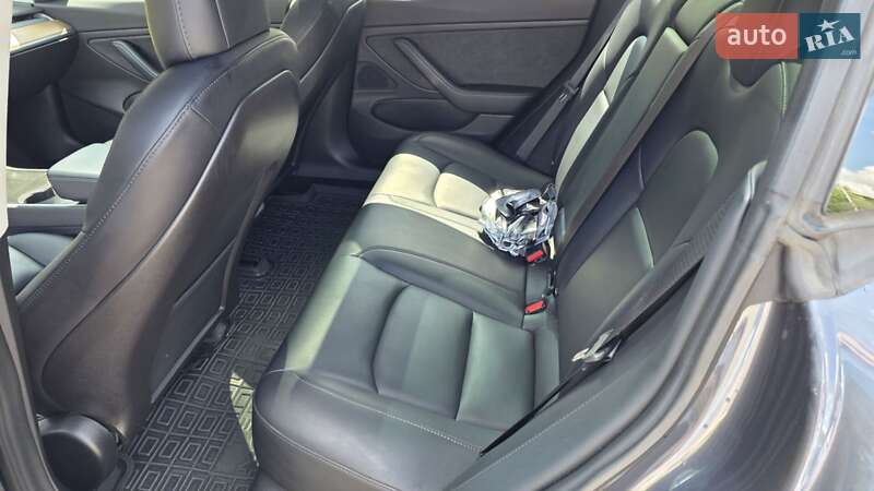Седан Tesla Model 3 2018 в Львове фото 51 Седан Tesla Model 3 2018 в Львове