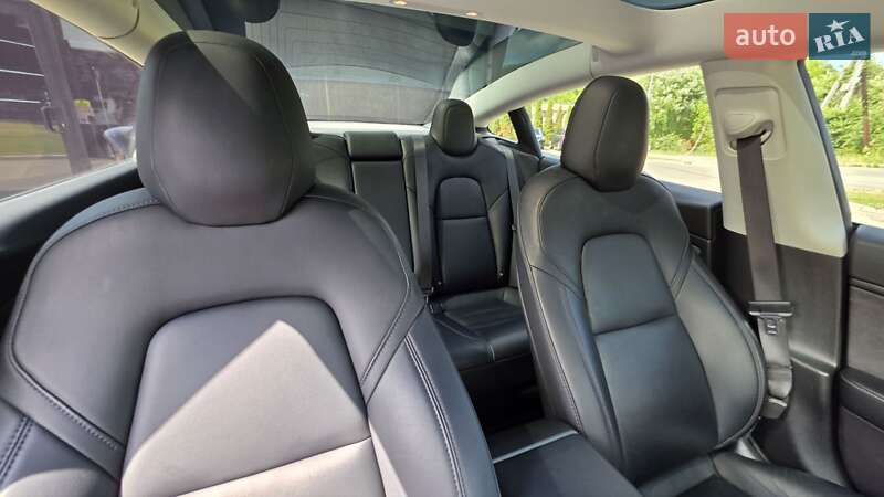 Седан Tesla Model 3 2018 в Львове фото 81 Седан Tesla Model 3 2018 в Львове